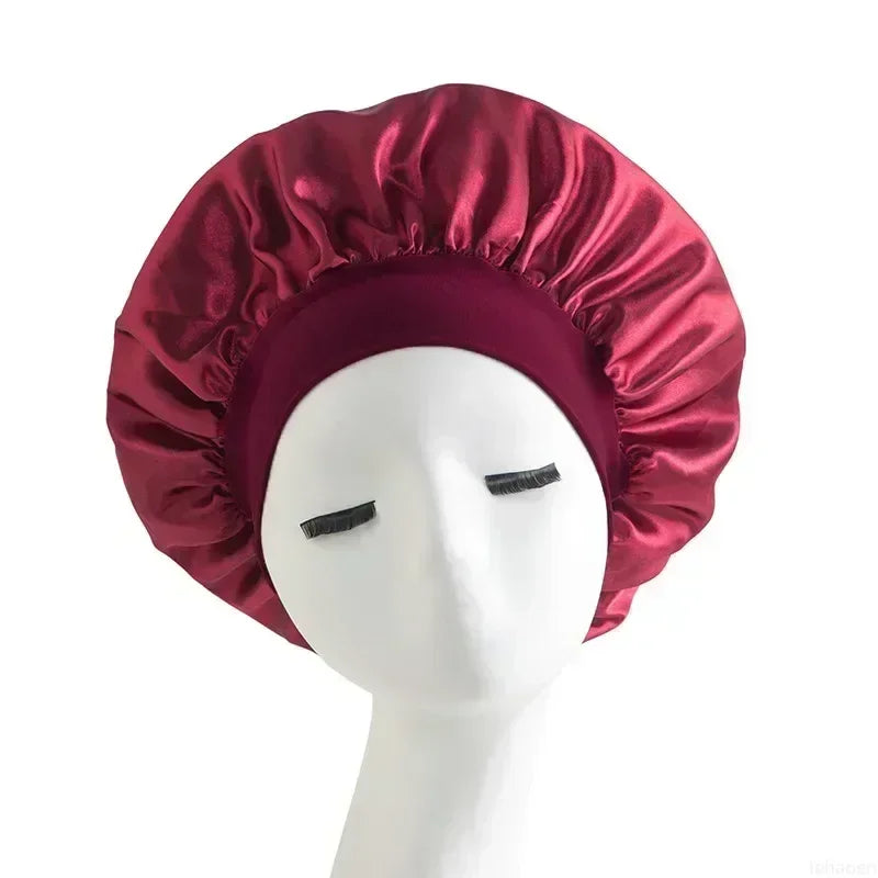 bonnet en satin noir