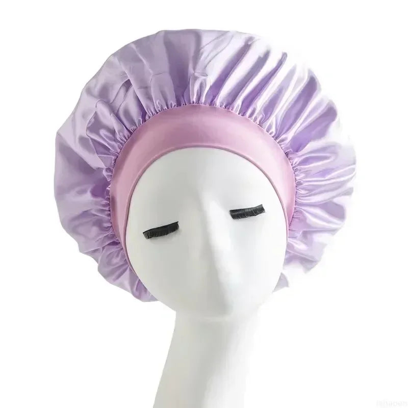 bonnet en satin noir